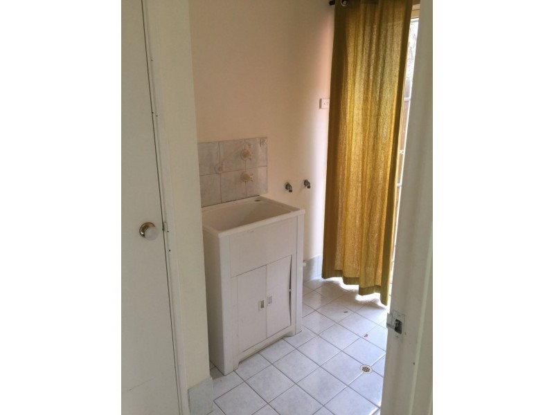 86a Central Rd, Rossmoyne WA 6148