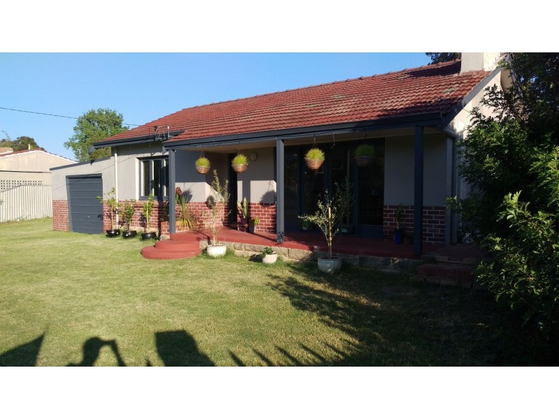 10 Hornsby  Street, Melville WA 6156