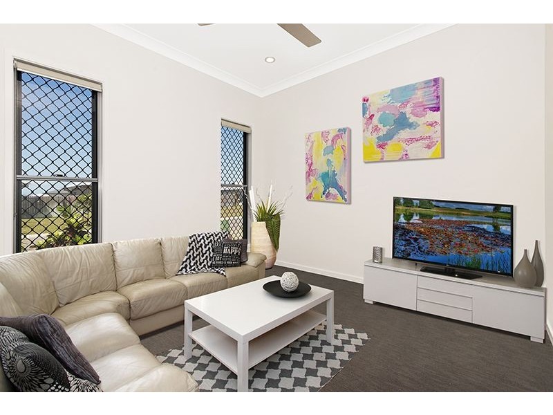 11 Molokai Court, Burdell QLD 4818