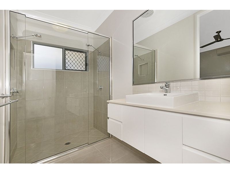 11 Molokai Court, Burdell QLD 4818