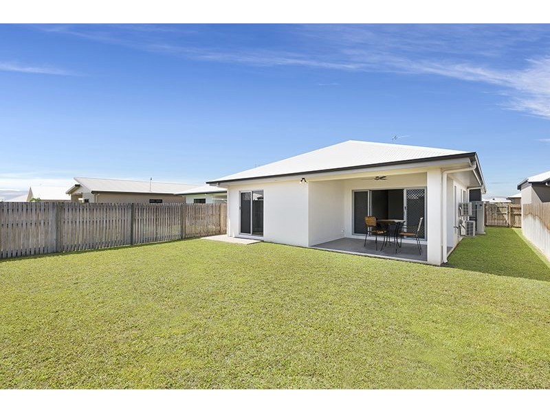 11 Molokai Court, Burdell QLD 4818