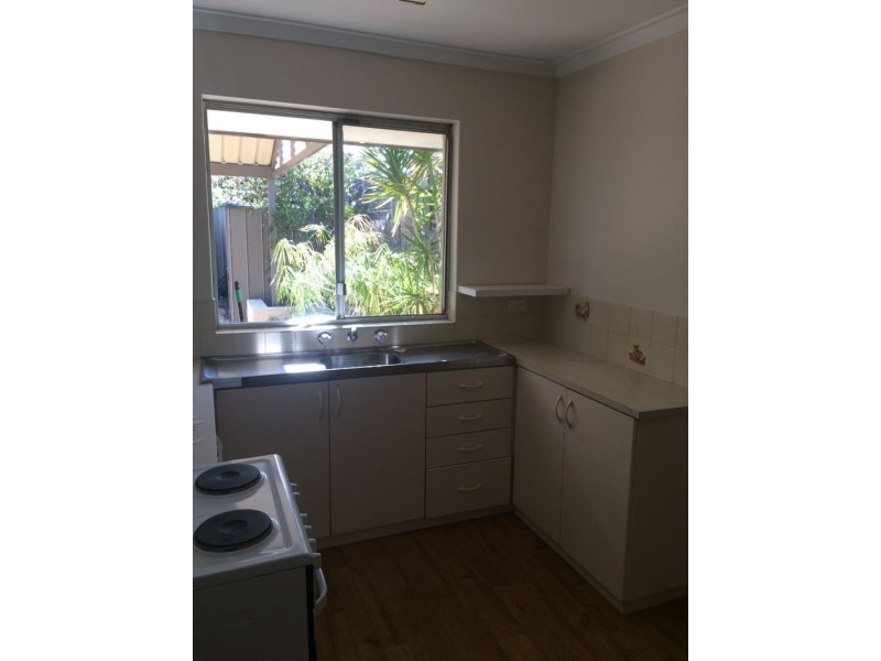 1/14 Mcwhae Road, Hillarys WA 6025
