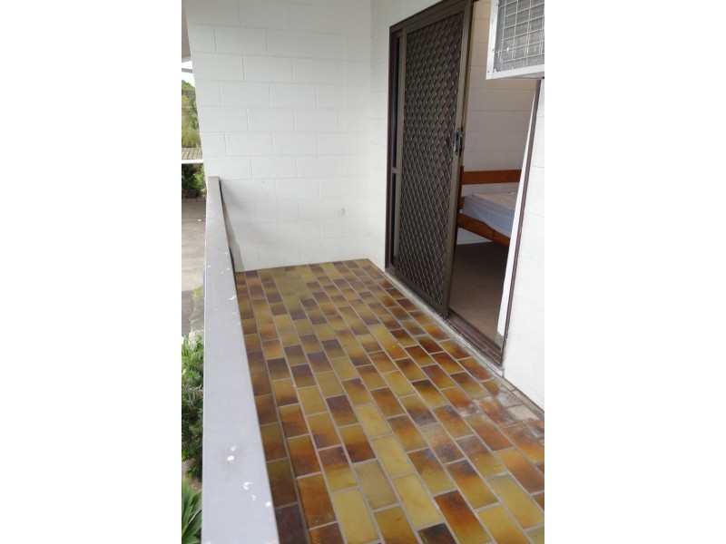 2/5 Pioneer Street, Manoora QLD 4870