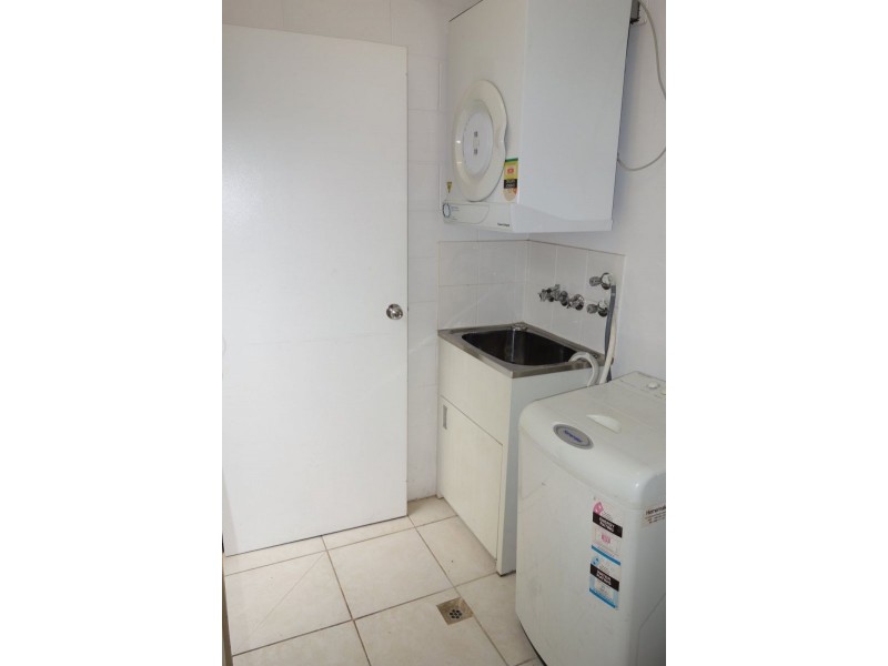 2/5 Pioneer Street, Manoora QLD 4870