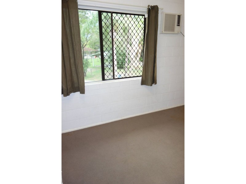 2/5 Pioneer Street, Manoora QLD 4870