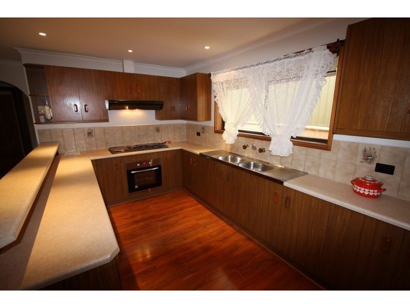 35 Kurrambi Crescent, Hallett Cove SA 5158