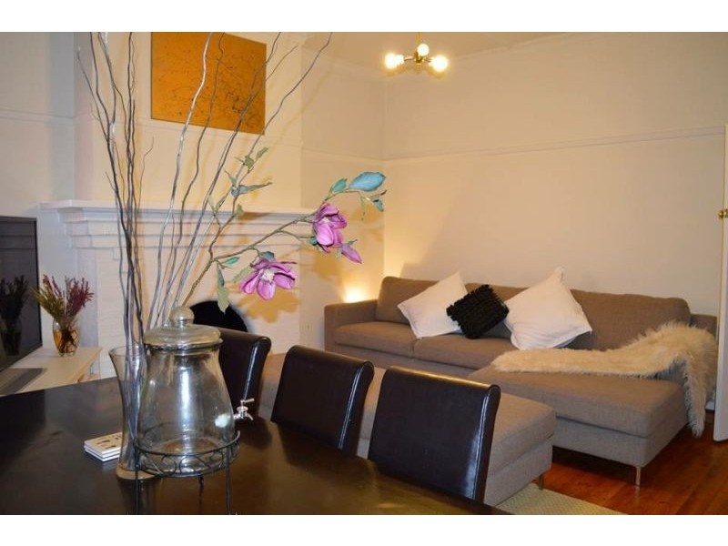 2/1 Ruskin Street, Elwood VIC 3184