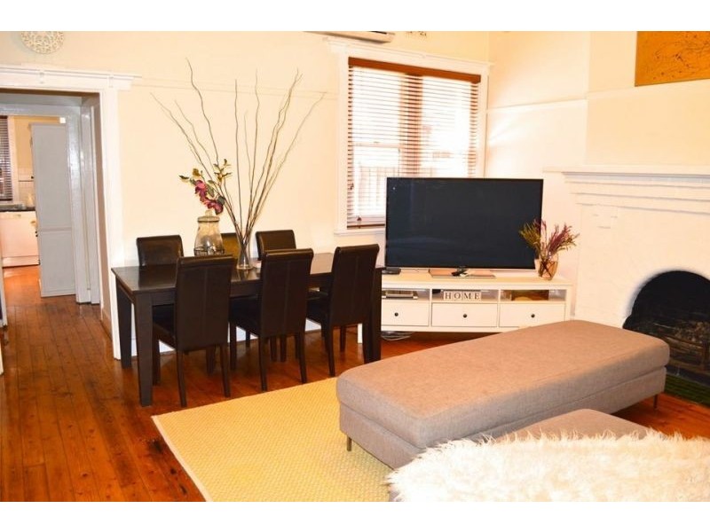 2/1 Ruskin Street, Elwood VIC 3184