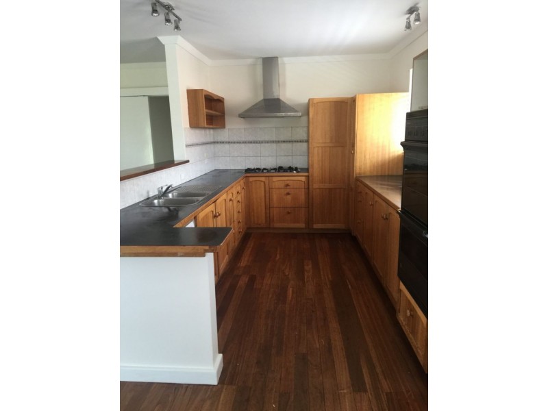 8 Shelton Street, Waikiki WA 6169