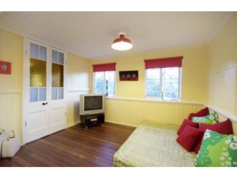20 Morehead Street, Bungalow QLD 4870