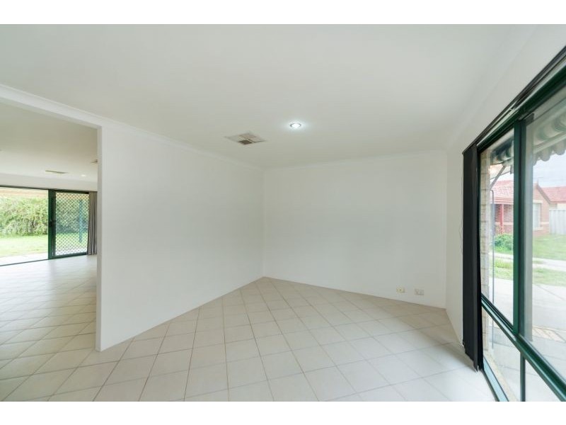 18 Needlewood Rise, Kenwick WA 6107