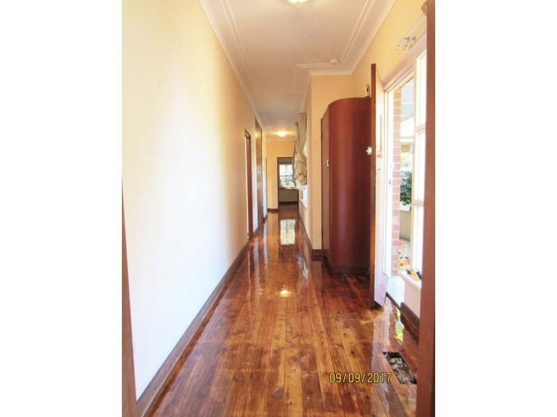 16 Bromley Ave, Pymble NSW 2073