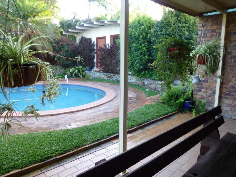 4 Kaiser Drive, Windaroo QLD 4207