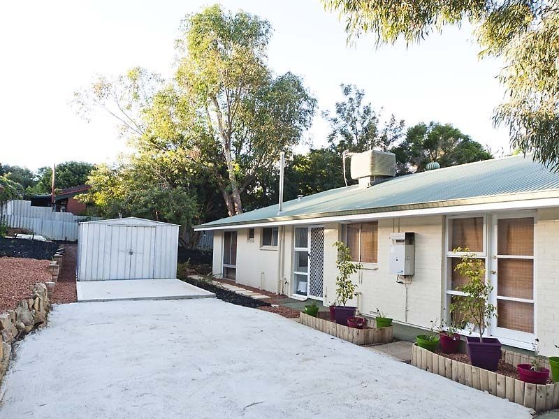 5 Mirria Way, Mount Nasura WA 6112