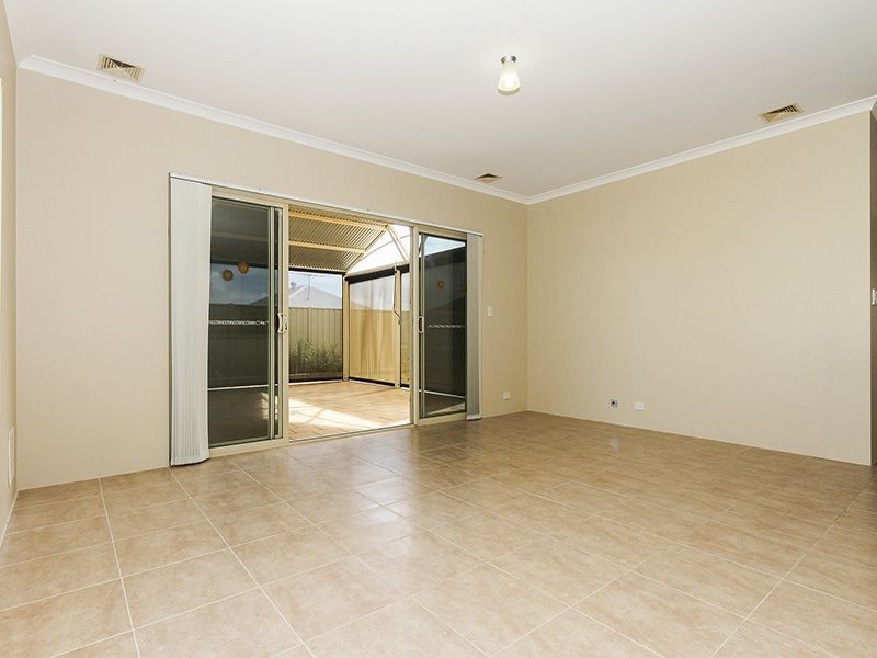 9 Alandale Bend, Banksia Grove WA 6031