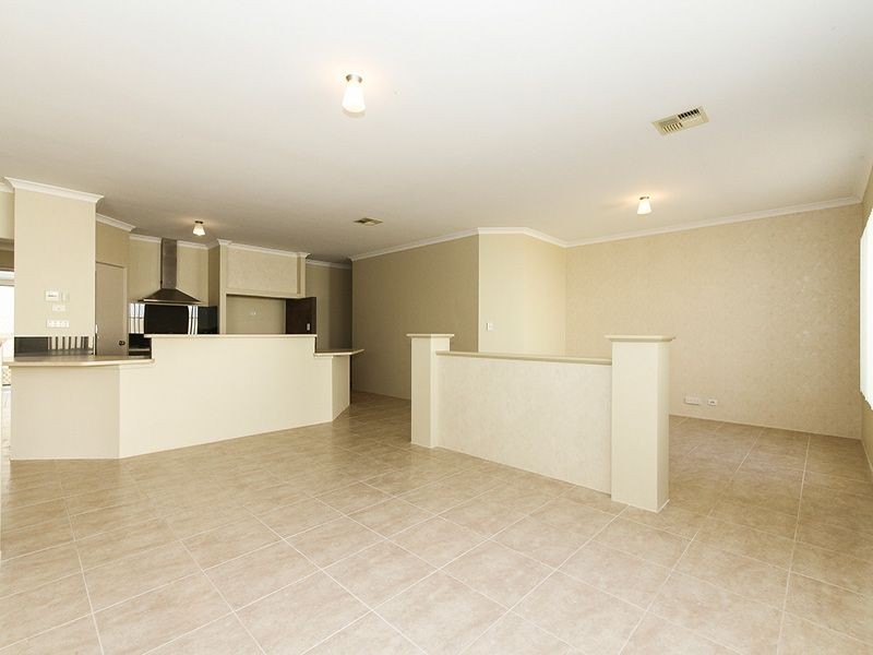 9 Alandale Bend, Banksia Grove WA 6031