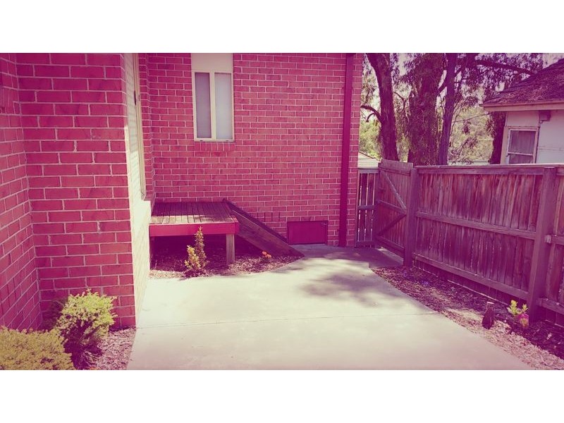 1/24 Wilson Ave, Montmorency VIC 3094