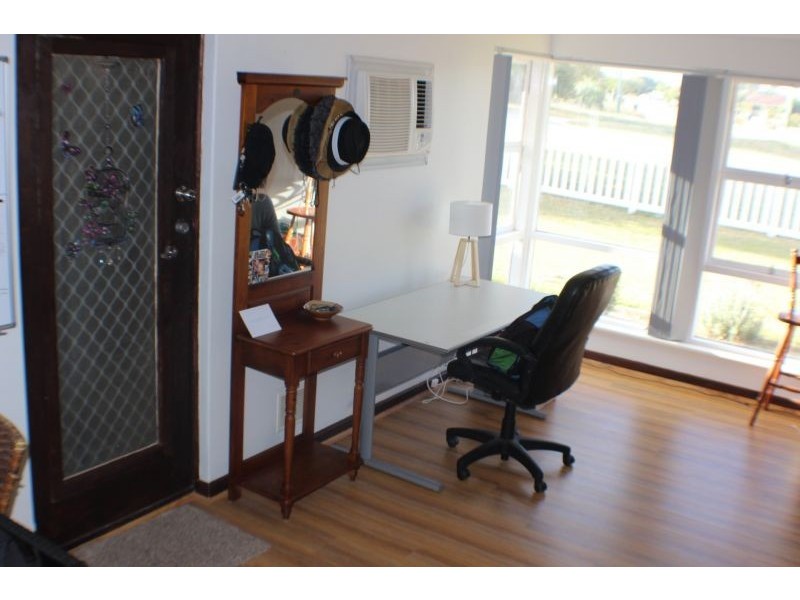 42a Frederick Street, Shoalwater WA 6169