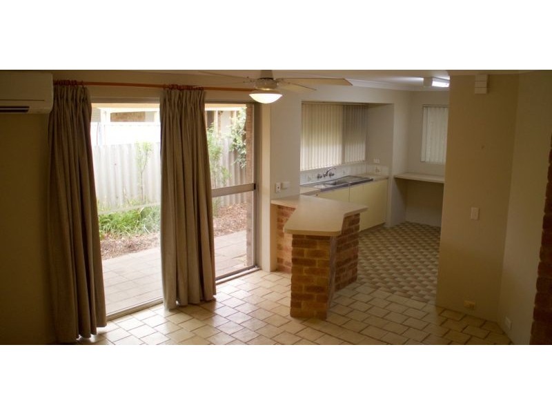 30 Wakehurst Place, Kelmscott WA 6111