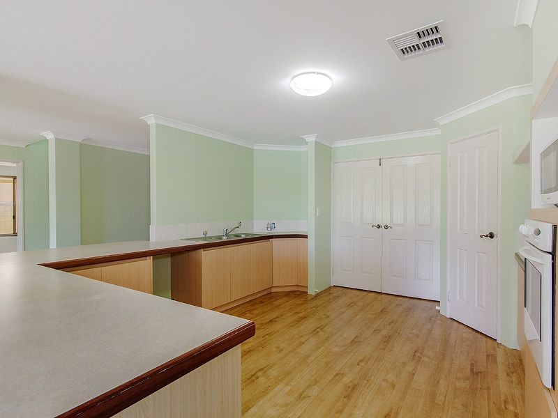 21 Fairborn Retreat, Meadow Springs WA 6210