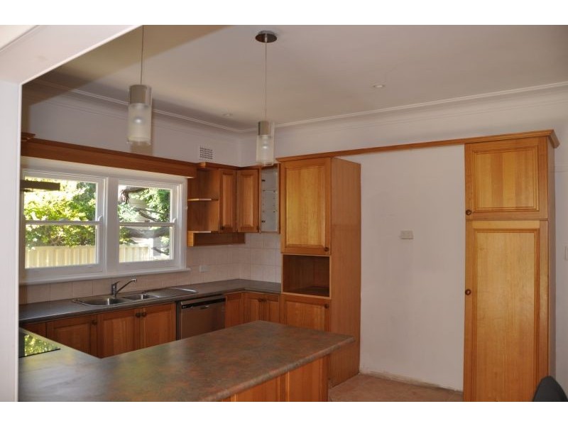 6 Stone St, Earlwood NSW 2206
