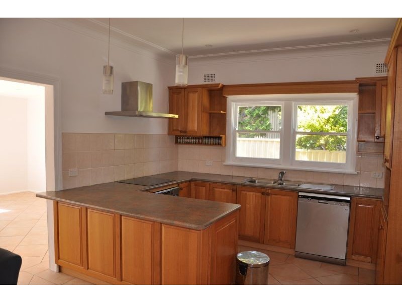 6 Stone St, Earlwood NSW 2206