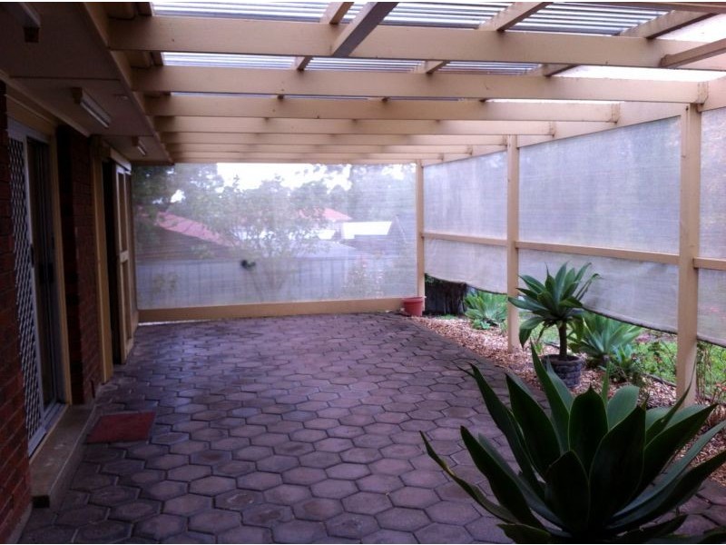 13 Easton Rd, Happy Valley SA 5159