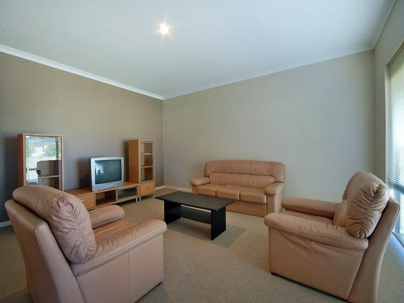 33 Hennessy Drive, Ashby WA 6065