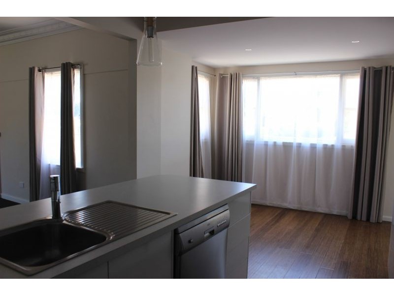 27 Water St, Brown Hill VIC 3350