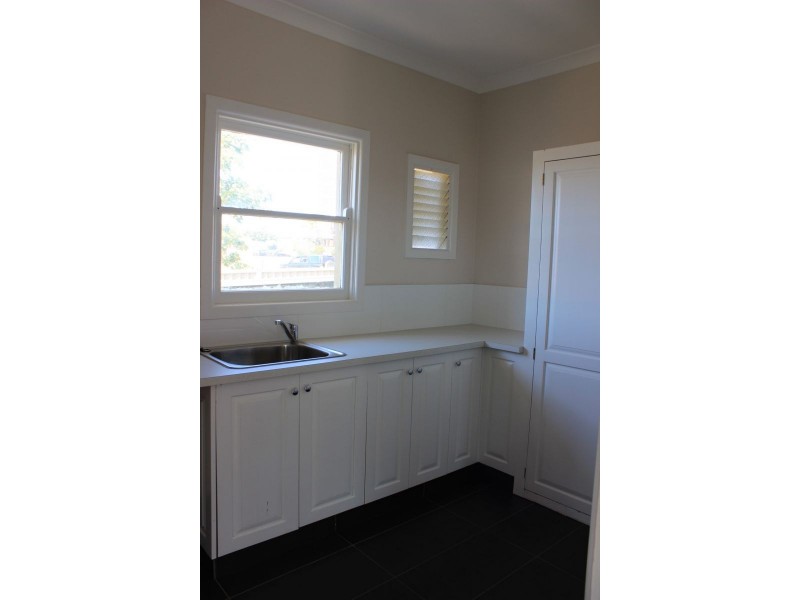 27 Water St, Brown Hill VIC 3350