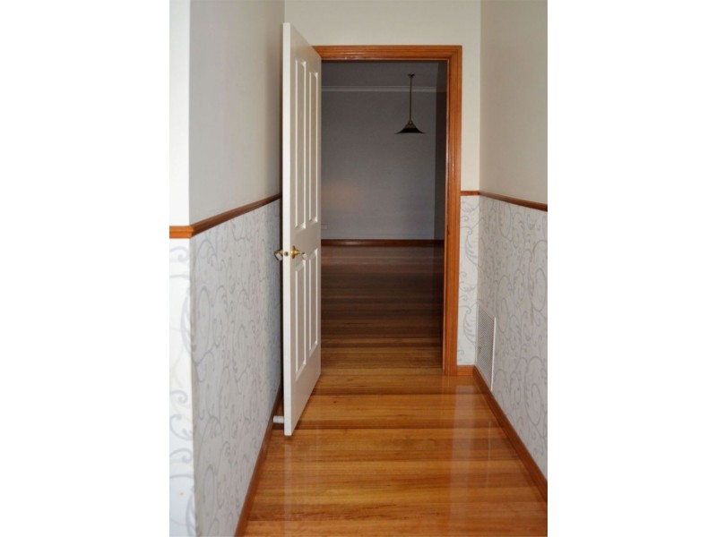 4 Somerset Drive, Sunshine North VIC 3020