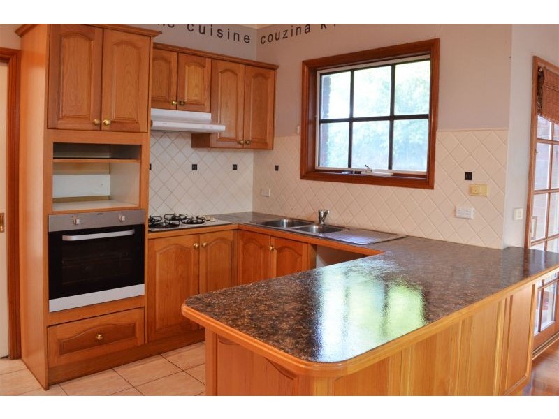 4 Somerset Drive, Sunshine North VIC 3020