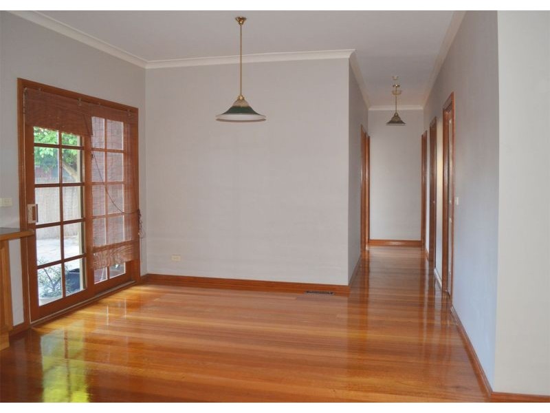 4 Somerset Drive, Sunshine North VIC 3020