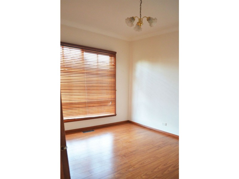 4 Somerset Drive, Sunshine North VIC 3020