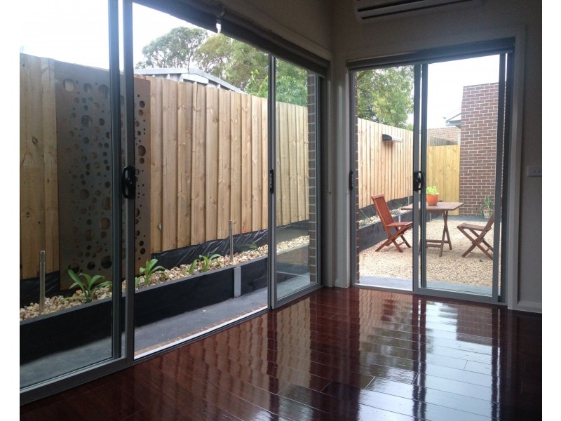 2/14 Mcewan Road, Heidelberg Heights VIC 3081