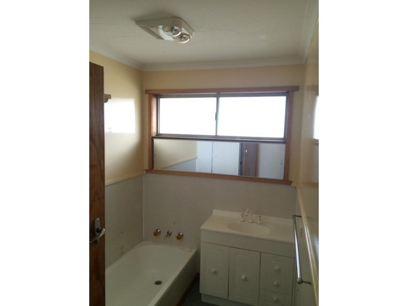 2 Brophy St, Brown Hill VIC 3350