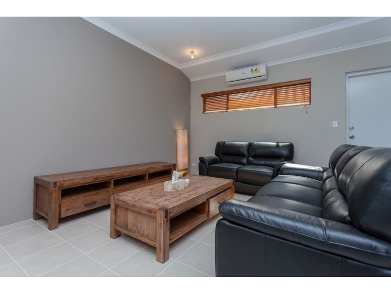 4 Sloman Lane, Clarkson WA 6030