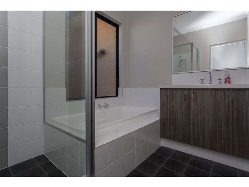 4 Sloman Lane, Clarkson WA 6030