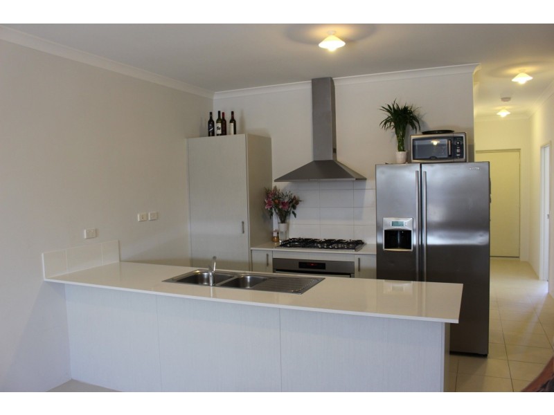 10 Lutea Lane, Jindalee WA 6036