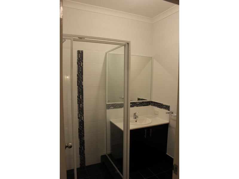 10 Lutea Lane, Jindalee WA 6036