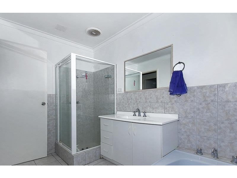 11 Gloves Place, Beechboro WA 6063
