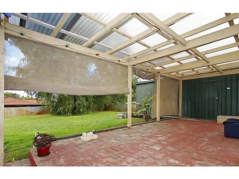 11 Gloves Place, Beechboro WA 6063