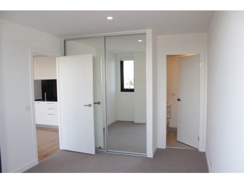 309/10 Clinch Avenue, Preston VIC 3072