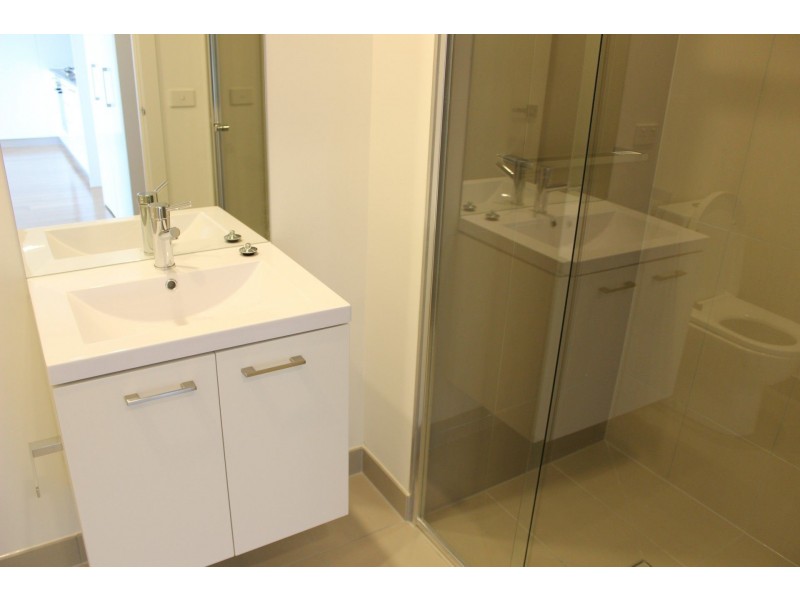 309/10 Clinch Avenue, Preston VIC 3072