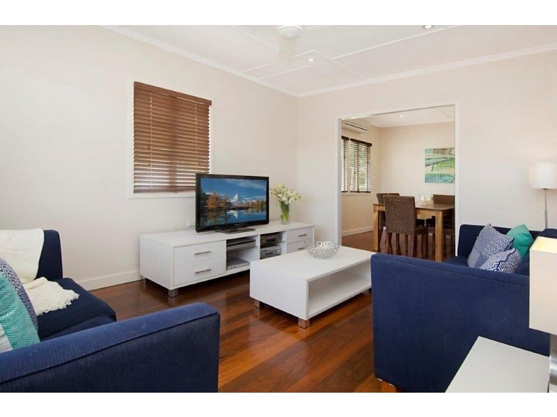 134 Wishart Rd, Upper Mount Gravatt QLD 4122