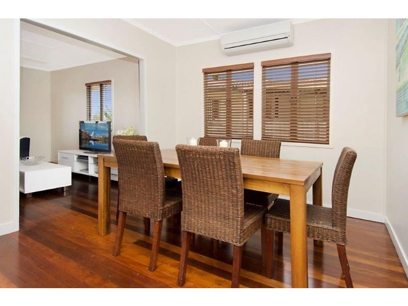 134 Wishart Rd, Upper Mount Gravatt QLD 4122