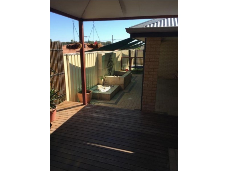 18 Sparrow Way, Spearwood WA 6163