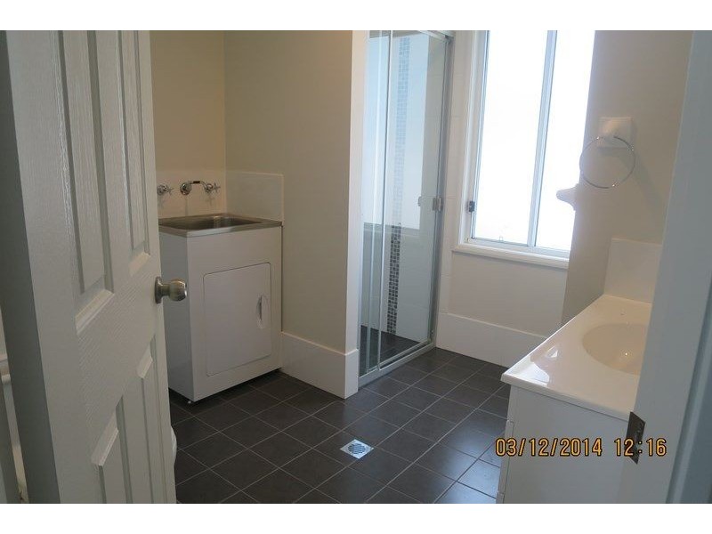 20a Panorama Parade, Berkeley Vale NSW 2261