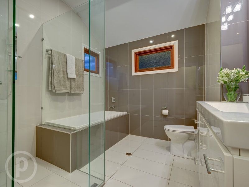 70 Mawson St, Kedron QLD 4031