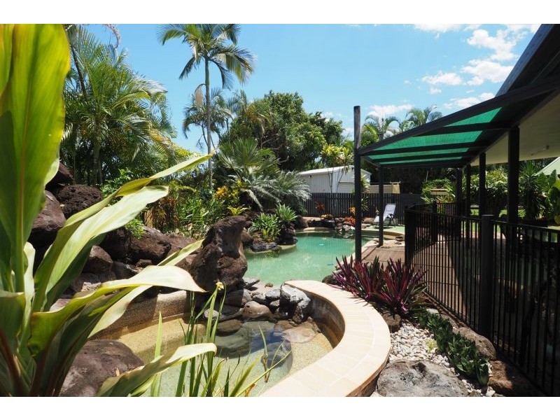 1 Blackbird Close, Bentley Park QLD 4869